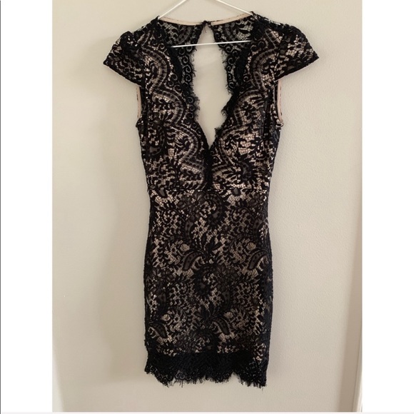 black and nude lace dress - Picture 3 of 5